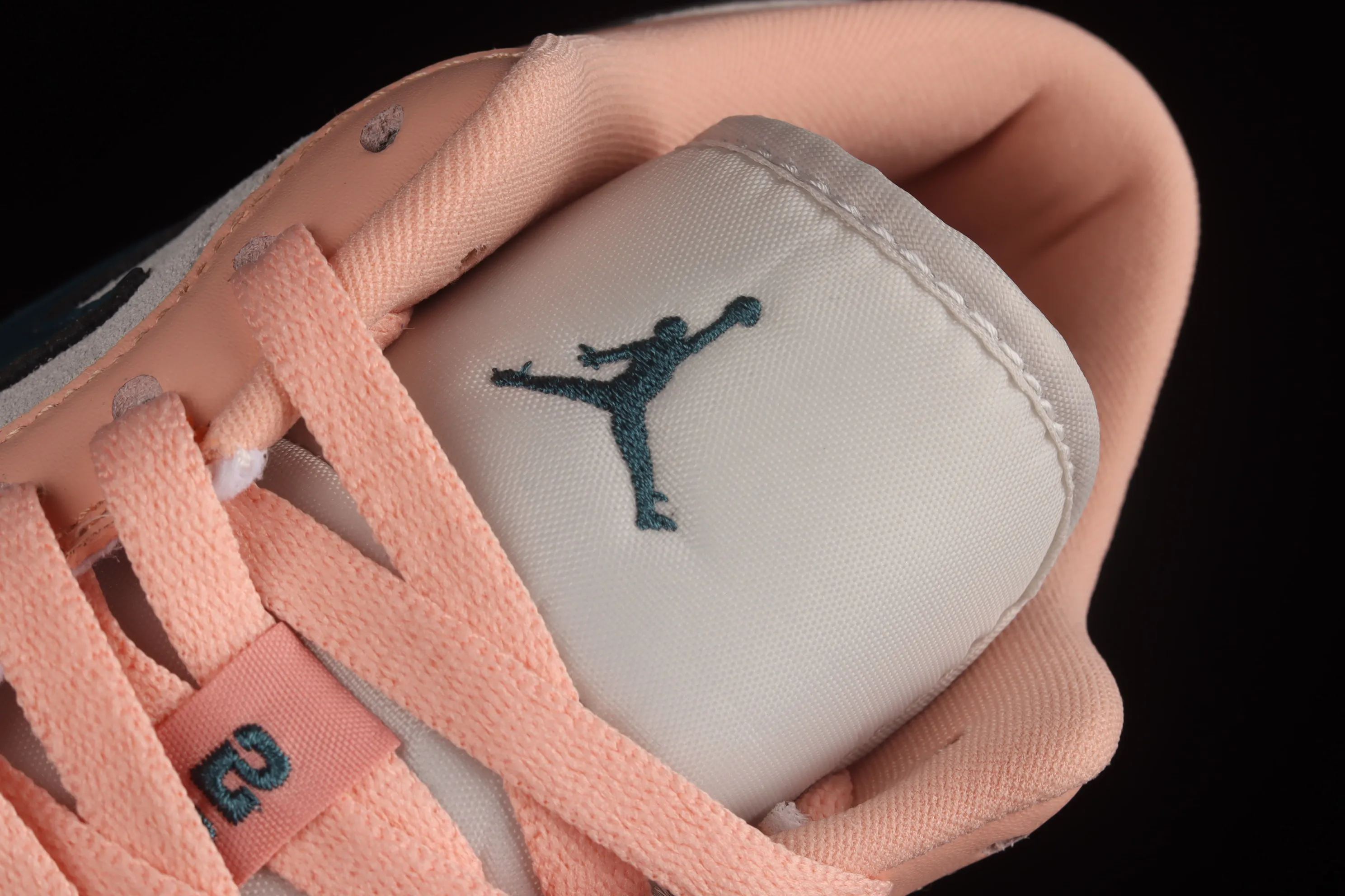 All categories Air Jordan Jordan series basketball shoes Air Jordan 1 Low Air Jordan 1 Low AJ1 Joe 1 pink and green low-top cultural sneakers DC0774-800